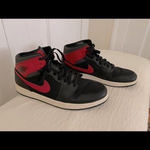 Nike Air Jordan 1 Retro OG bred size 13